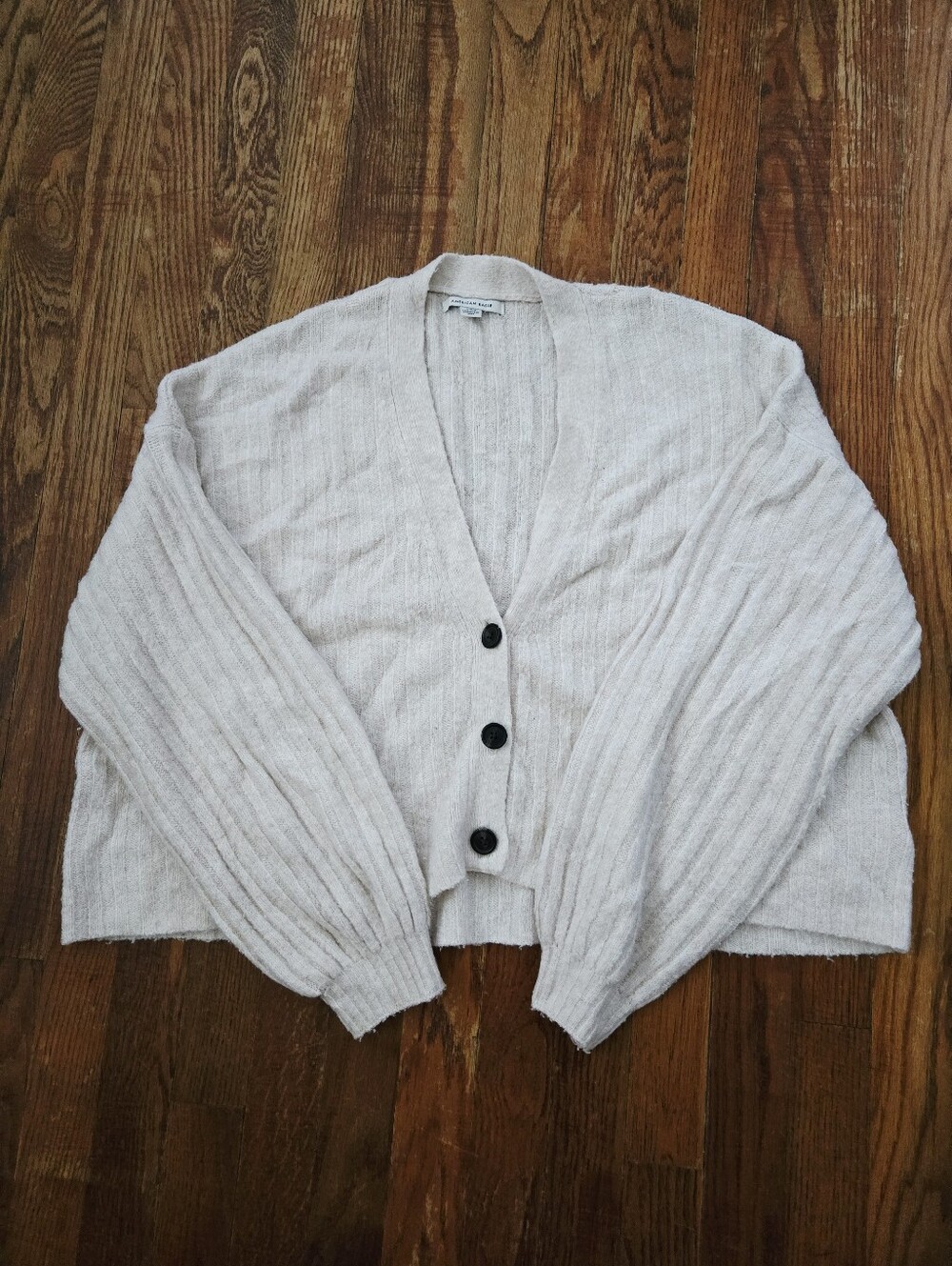 American Eagle Outfitters Boxy Cream Cardigan Size M Academia Cozy Preppy